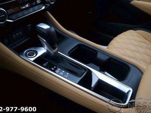 New 2025 Nissan Sentra SV w/ SV Premium Package FWD image 18