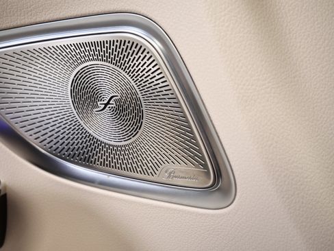 Certified 2025 Mercedes-Benz C 300 4MATIC Sedan image 30