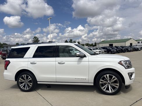 Used 2021 Ford Expedition Platinum AWD/4WD image 3