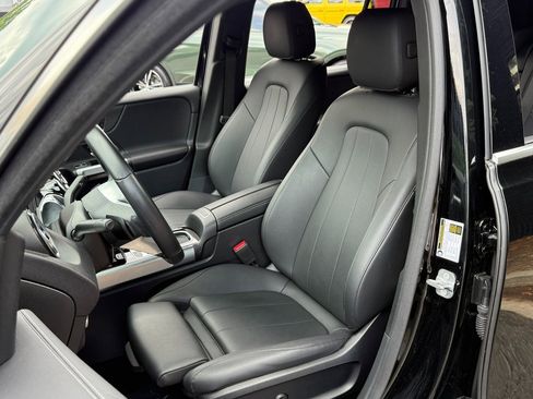 Used 2024 Mercedes-Benz GLB 250 4MATIC image 26