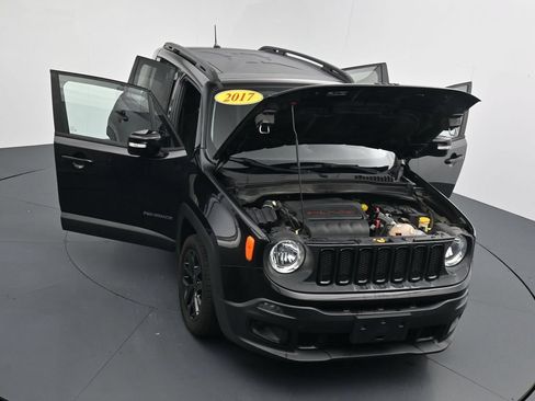 Used 2017 Jeep Renegade Altitude FWD image 39