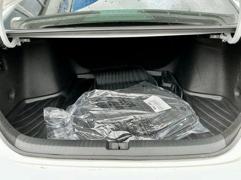 Used 2023 Honda Accord EX image 10