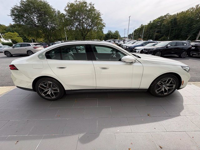 Certified 2026 BMW 530i xDrive w/ Executive Package AWD/4WD image 6