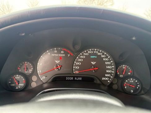 Used 2004 Chevrolet Corvette Convertible w/ Preferred Equipment Group image 13