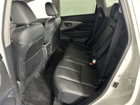 Used 2024 Nissan Murano SV w/ SV Midnight Edition Package image 7