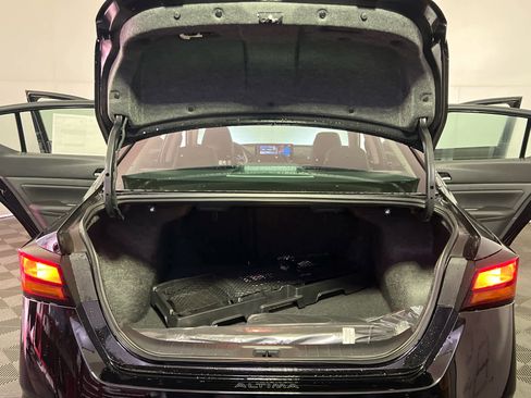 New 2025 Nissan Altima 2.5 SL image 16