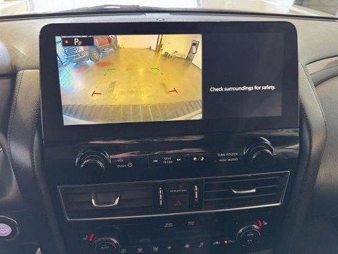 Used 2021 Nissan Armada SV image 24
