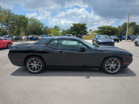Used 2022 Dodge Challenger GT RWD image 5