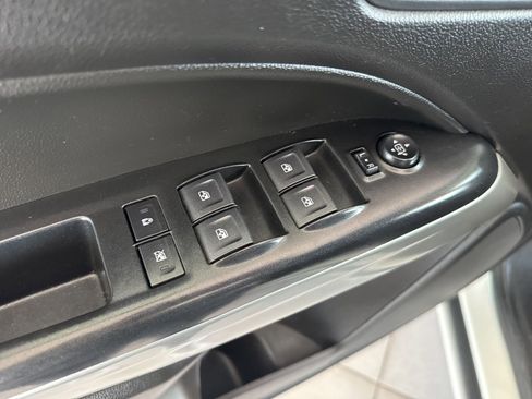 Used 2019 Chevrolet Colorado LT w/ LT Convenience Package image 16