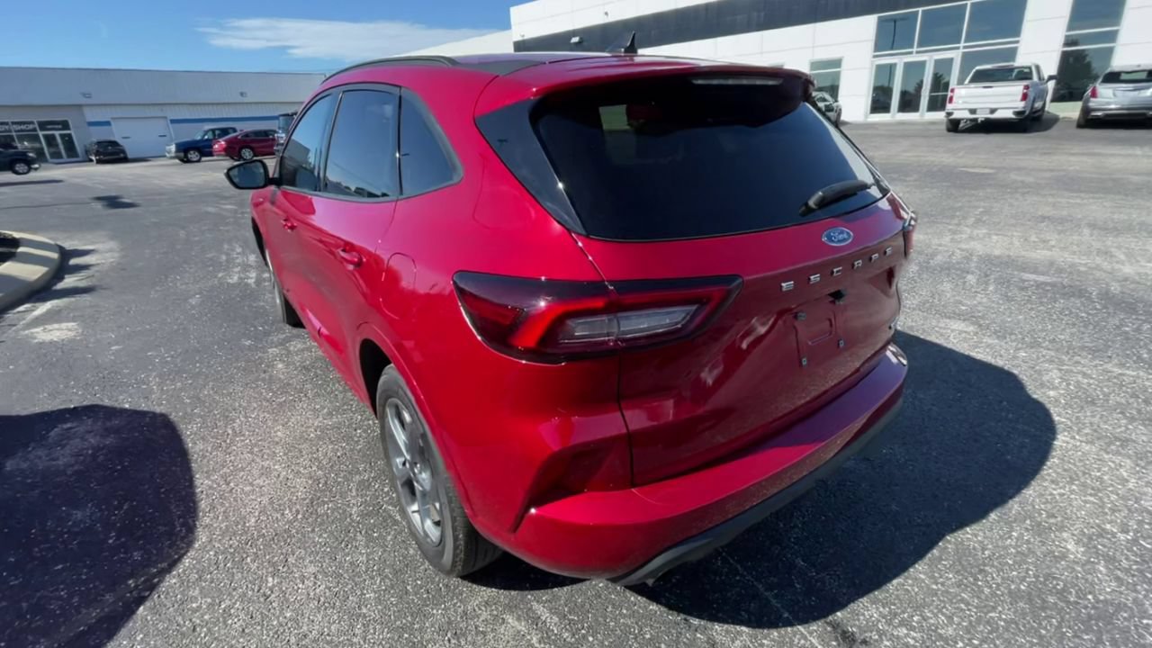 Used 2023 Ford Escape ST-Line AWD/4WD image 8