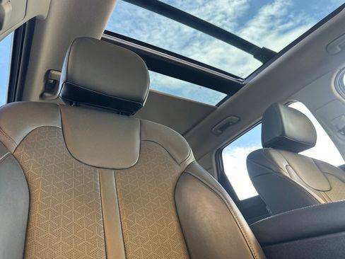 Used 2022 Kia Sorento EX w/ Panoramic Sunroof Package AWD/4WD image 20