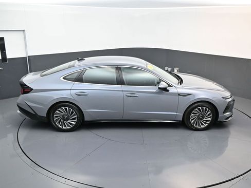 Used 2025 Hyundai Sonata SEL FWD image 15