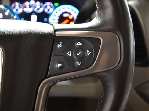 Used 2017 GMC Yukon Denali w/ Open Road Package image 24