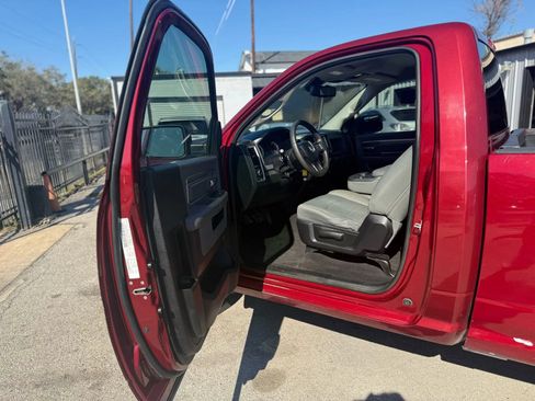 Used 2014 RAM 1500 Express RWD image 7