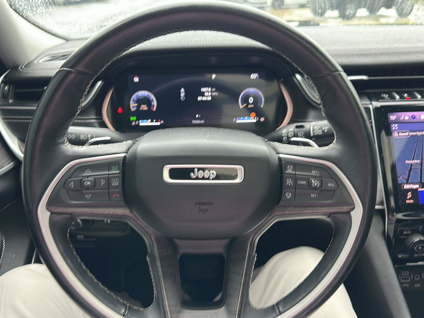 Used 2021 Jeep Grand Cherokee L Limited AWD/4WD image 19