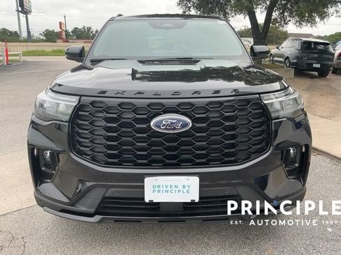 Used 2026 Ford Explorer ST-Line RWD image 3