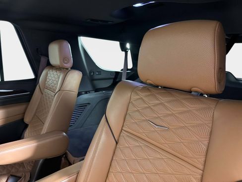 Used 2022 Cadillac Escalade Sport w/ Touring Package image 32