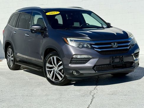 Used 2017 Honda Pilot Touring image 2