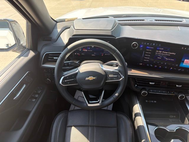 Used 2025 Chevrolet Suburban High Country AWD/4WD image 26