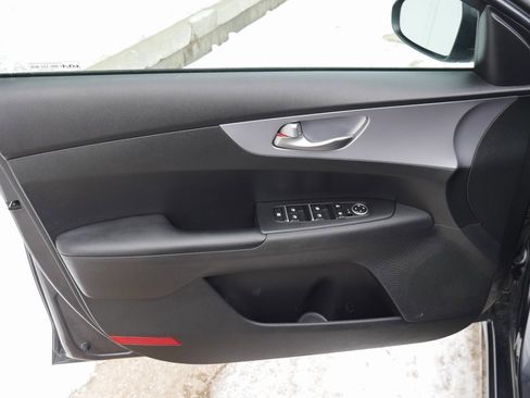 Used 2022 Kia Forte LXS image 27