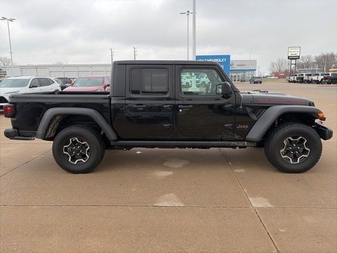 Used 2021 Jeep Gladiator Rubicon image 2