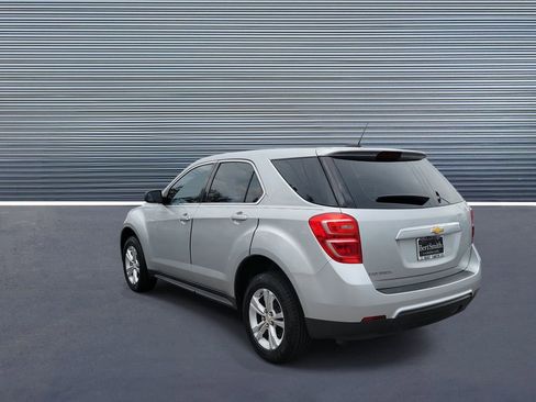 Used 2017 Chevrolet Equinox LS image 4