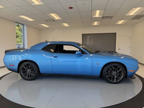 Used 2019 Dodge Challenger R/T Scat Pack w/ Shaker Package image 66