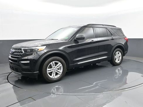 Used 2023 Ford Explorer XLT w/ Equipment Group 202A image 1