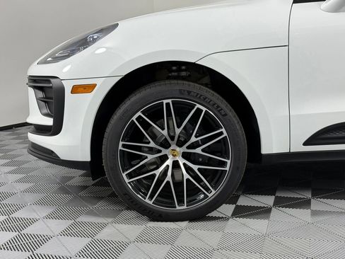 New 2026 Porsche Macan image 12
