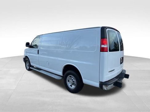 Used 2024 Chevrolet Express 2500 image 7