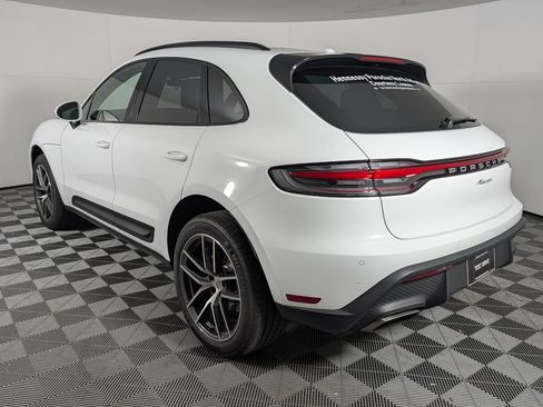 Certified 2026 Porsche Macan AWD/4WD image 3