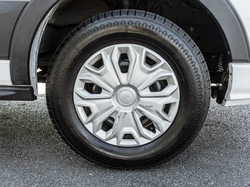 Used 2024 Ford Transit 350 XLT RWD image 4