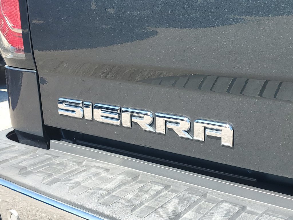 Used 2018 GMC Sierra 1500 SLT w/ SLT Premium Package AWD/4WD image 13