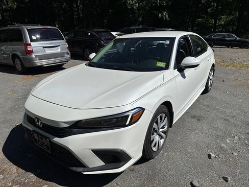 Used 2022 Honda Civic LX image 2