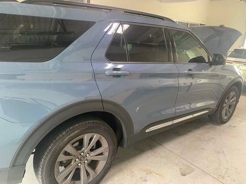 Used 2025 Ford Explorer Active w/ Active Comfort Package AWD/4WD image 5