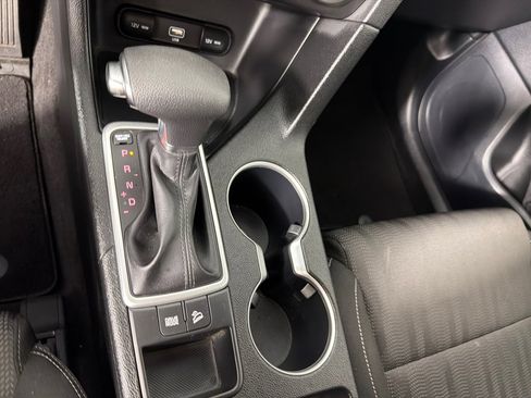Used 2021 Kia Sportage LX image 18
