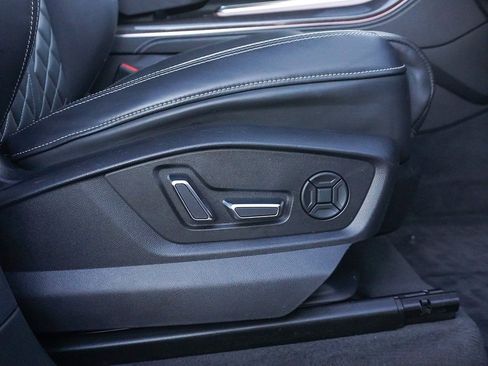 Used 2021 Audi SQ8 Prestige w/ Prestige Package image 44