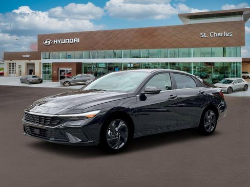 New 2026 Hyundai Elantra SEL Sport Premium FWD image 2