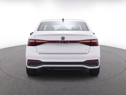 Used 2026 Volkswagen Jetta SE w/ Black Wheel Package FWD image 4