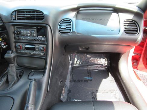 Used 1998 Chevrolet Corvette Convertible w/ Performance Handling Pkg RWD image 13