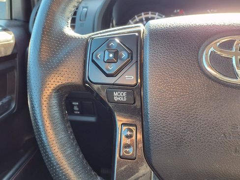 Used 2019 Toyota 4Runner TRD Off-Road Premium AWD/4WD image 16