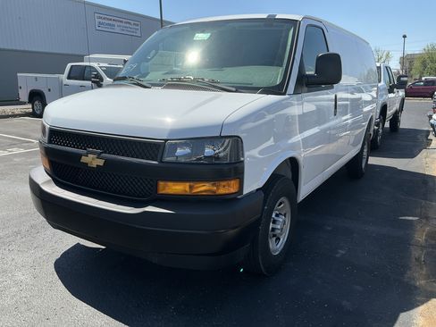 New 2026 Chevrolet Express 2500 w/ Driver Convenience Package RWD image 4