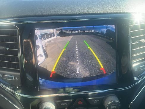 Used 2020 Jeep Grand Cherokee Limited image 22