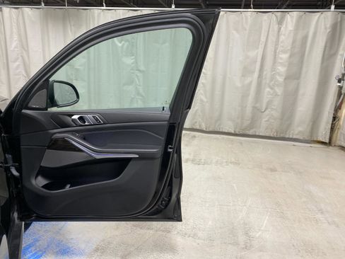 Used 2024 BMW X5 xDrive40i w/ Premium Package AWD/4WD image 22