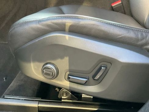 Certified 2025 Volvo XC60 B5 Core AWD/4WD image 15