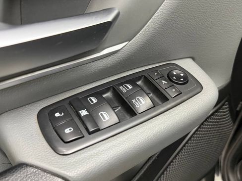 Used 2020 RAM 1500 Big Horn AWD/4WD image 18