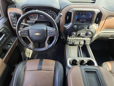 Used 2022 Chevrolet Silverado 3500 High Country image 26