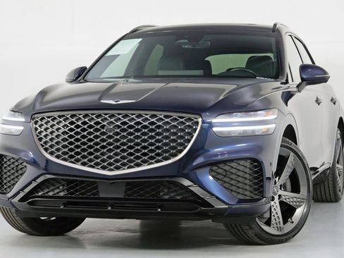 Used 2025 Genesis GV70 3.5T Sport w/ Sport Advanced Package image 3