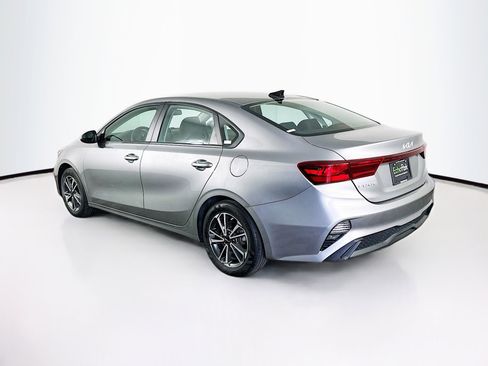 Used 2022 Kia Forte LXS image 5