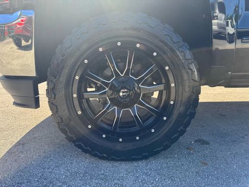 Used 2018 Chevrolet Silverado 1500 LT image 21